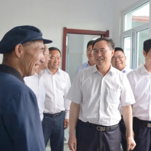 甘肃省副省长刘长根在新区调研移民安置区！