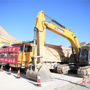 S102线中川至龙泉公路兰州国际机场生活区路段改线工程正式开工！