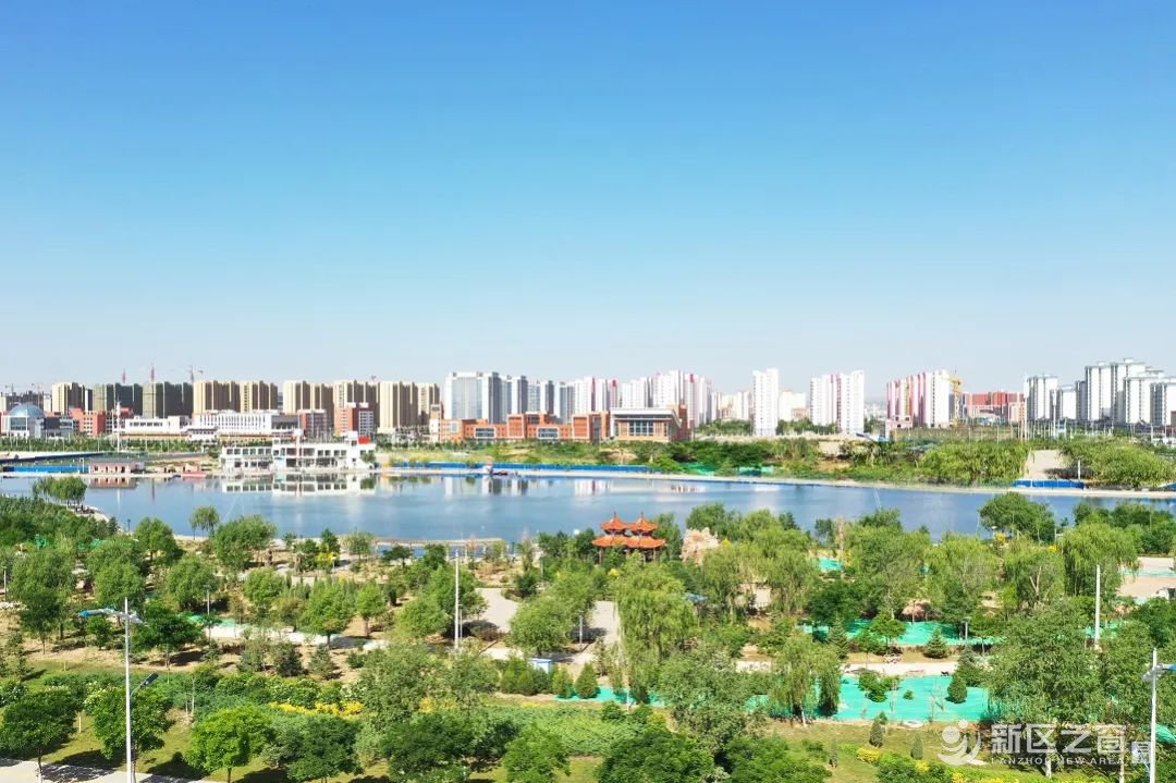 【十年印象·数说新区】流连忘返的新区蓝！